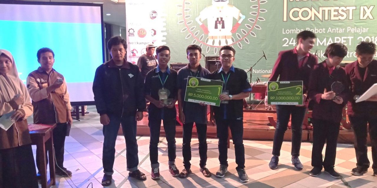Dengan persiapan mepet, Tim Robot teknik mekatronika Universitas Trunojoyo Madura (UTM) mampu Torehkan Kemenangan di Ajang Java Robotic Competitive (JRC) IX di PENS Surabaya